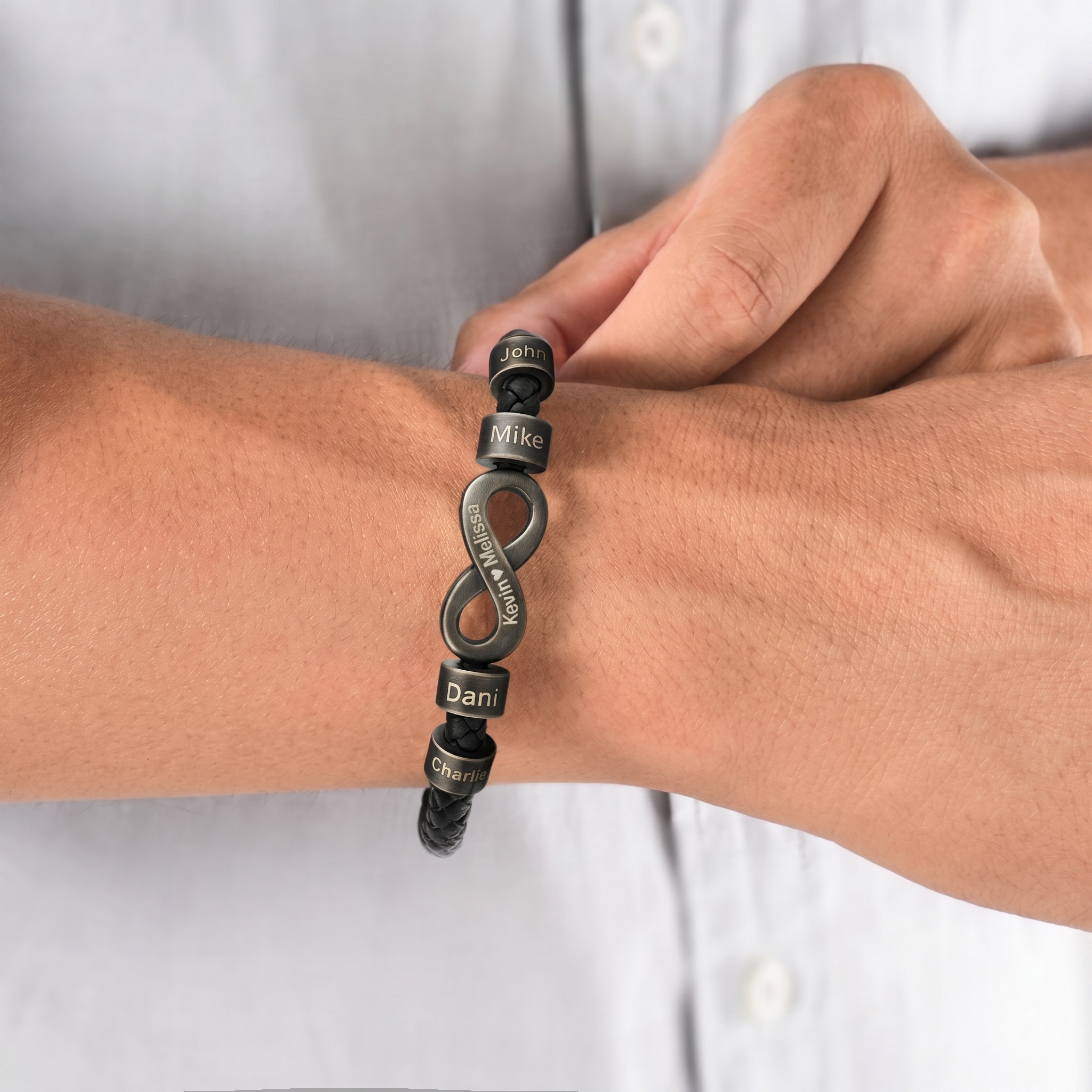 Pulsera Vínculo Infinito con nombres