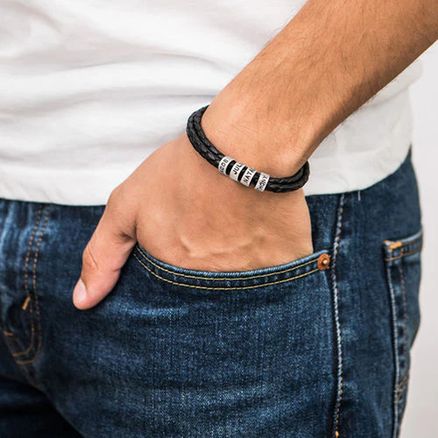 Pulsera de cuero trenzada con piezas personalizadas