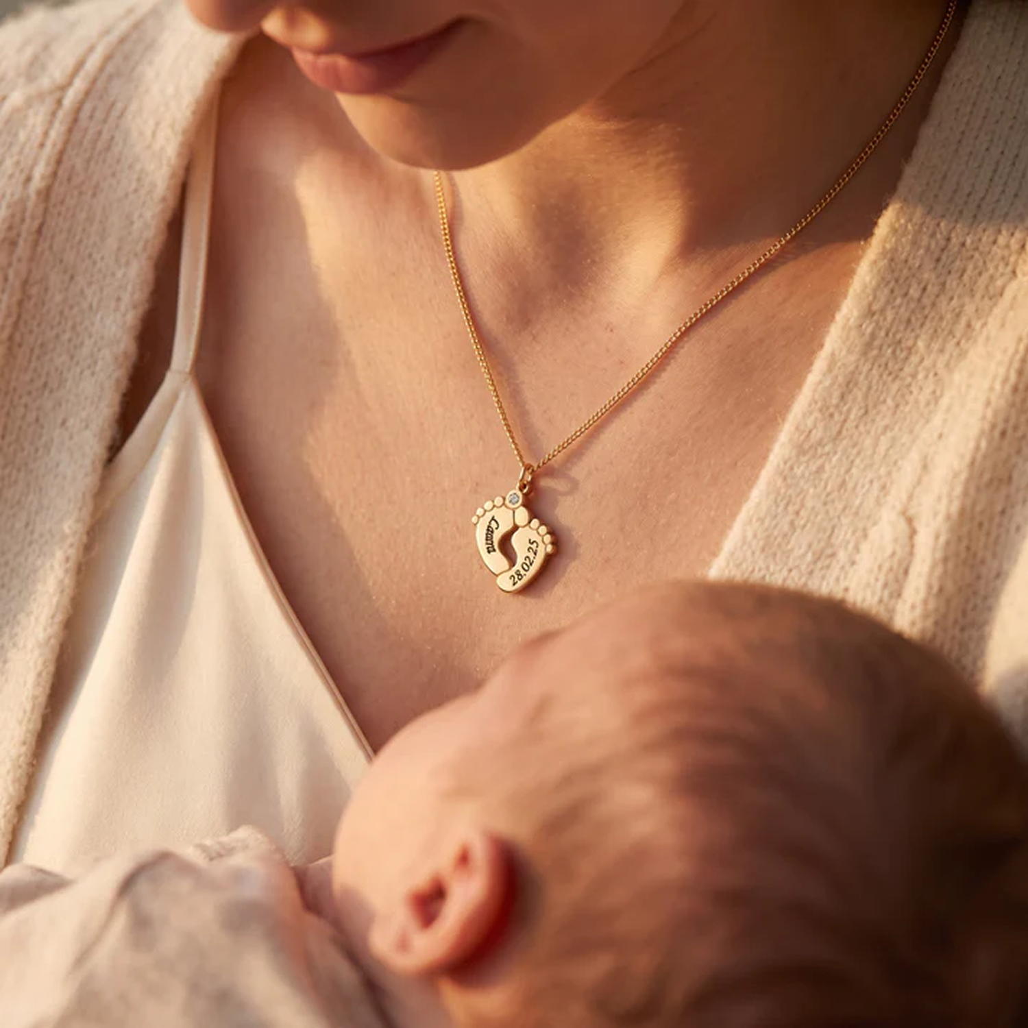 Collar de Piecitos de Bebé Personalizable